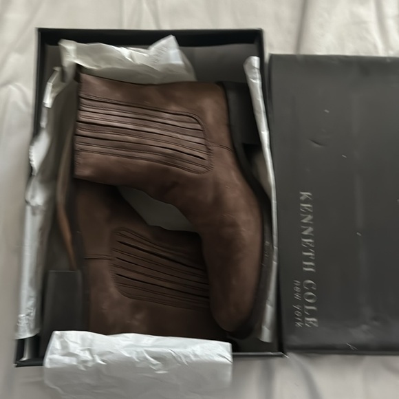 Nubuck Suede Chelsea Style Boot - Picture 6 of 7